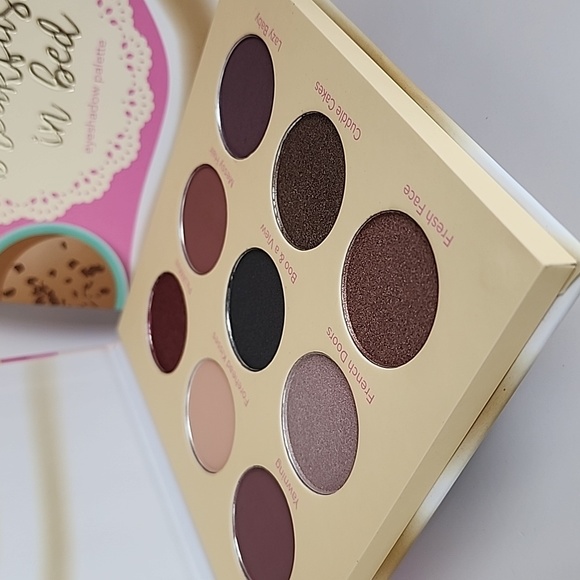 Beauty Bakerie's Breakfast in Bed Eyeshadow Palette - Picture 4 of 7